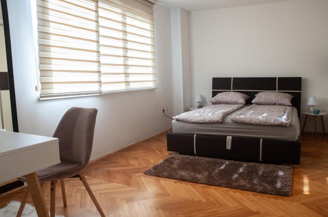 Apartment Point
